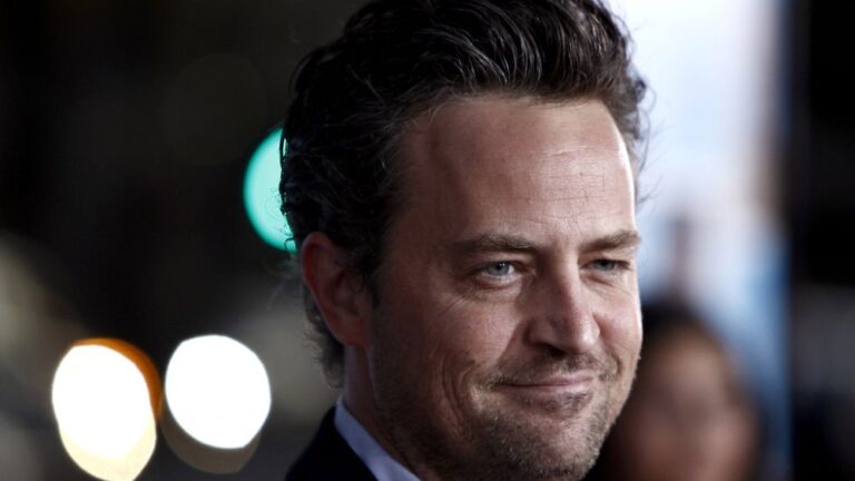 ‘Friends’ dizisi yıldızı Matthew Perry 54 yaşında hayatını kaybetti
