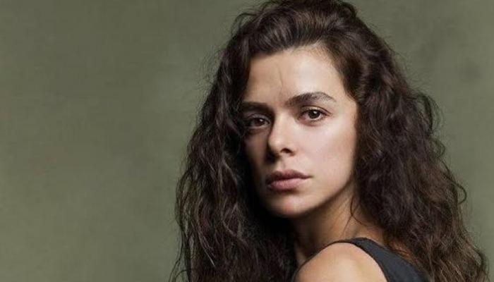 Özge Özpirinçci babasını son yolculuğa uğurladı! Son bakışı yürek dağladı