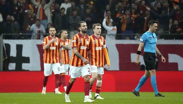 Fenerbahçe’nin ardından bir şok da Galatasaray yaşadı! Sarı-Kırmızılılar Karagümrük’e 2-0 mağlup olarak Türkiye Kupası’na veda etti!