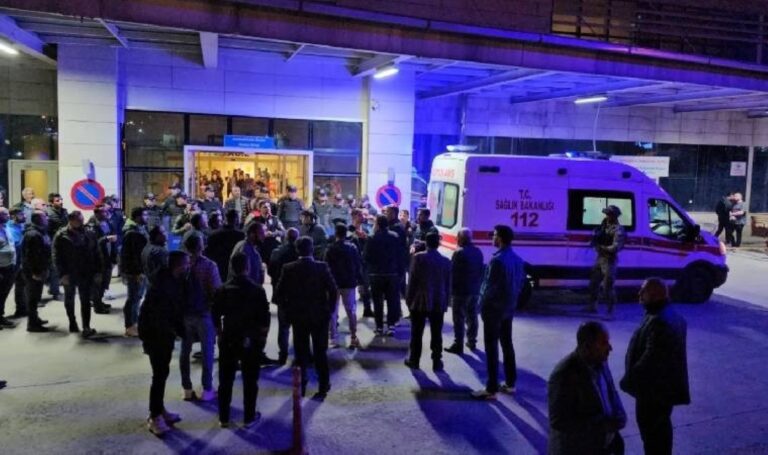 Siirt’te belediye başkanlığı seçimi kavgasında kan aktı: Yaralılar var! – Son Dakika Türkiye Haberleri