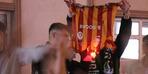 Galatasaray formasını yaktılar!