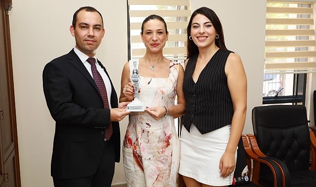 Filiz Başkan, Dünya Hukuk Günü dolayısıyla ilçede görev yapan hakim ve savcıları makamlarında ziyaret etti – GÜNDEM