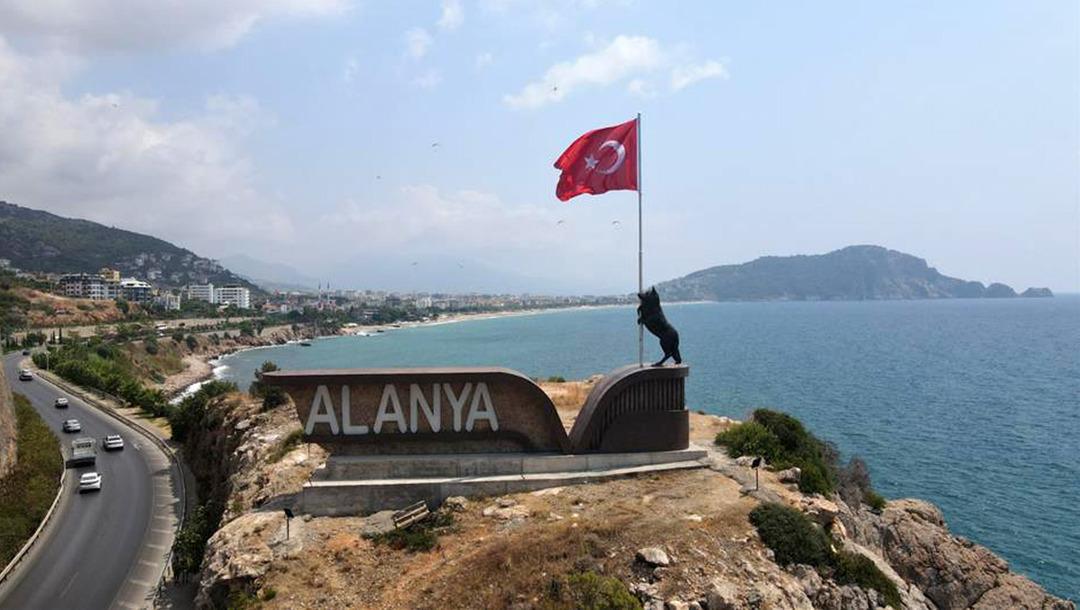 ALANYA'DA-BOYWOLF-HEYKELİNİN ÇIKARILMASI_450332_132947