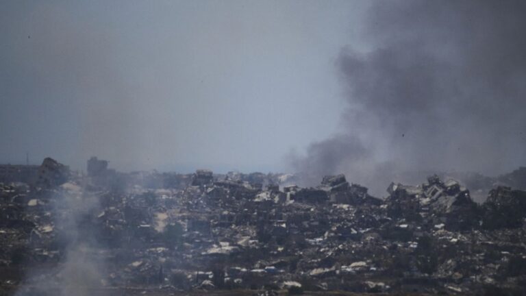 İsrail son 24 saat içinde Gazze Şeridi'nde 100'den fazla hedefe saldırdı