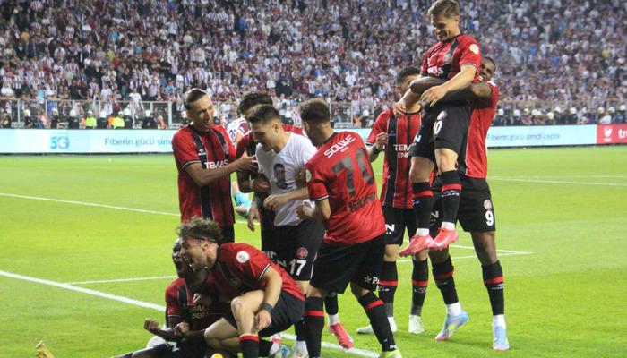 Fatih Karagazruk, Süper Lig'e çıkan üçüncü ve son takımdı!