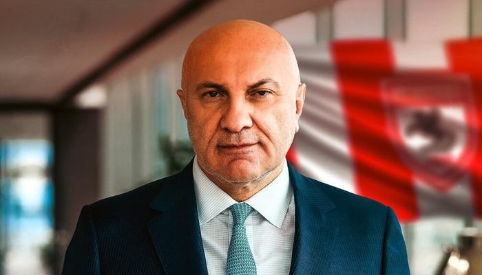 Aynı zamanda Samsunsport'un başkanı olan Yuksel Yildirim, Fransa'nın sahibi olduğu Logo di USL Dunkerque'i değiştirdi!