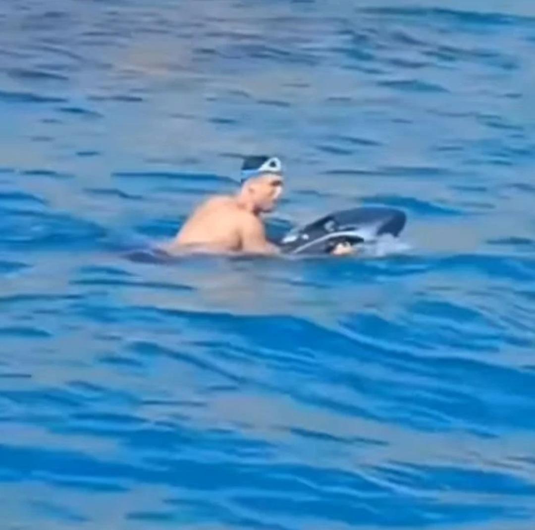 Portekiz'de Cristiano Ronaldo Depremi! Jota'nın cenazesine katılmadı ... arkadaşları ağlarken denize girdi 3