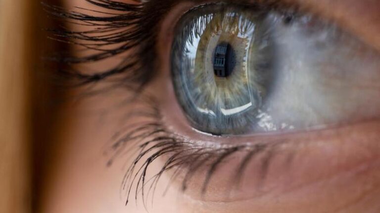 Katarakt belirtileri nelerdir? Katarakt nasıl anlaşılır? Tedavi yöntemleri nelerdir?